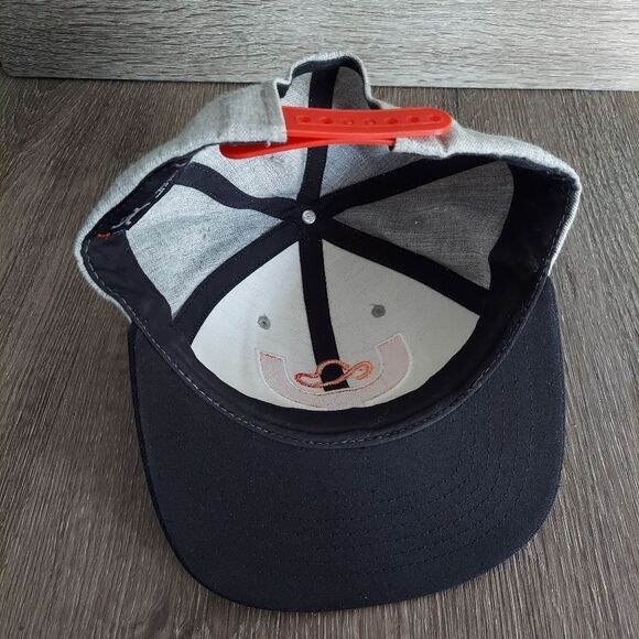 Hooey Gray and Black Snapback Hat with Orange Logo Flat Bill - Picture 5 of 7